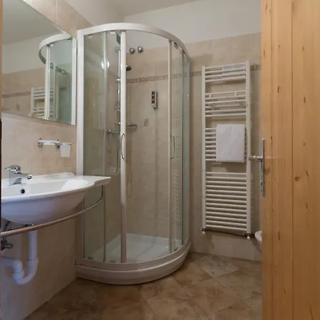 Funivia Active - Adults Only 4* Μπόρμιο
